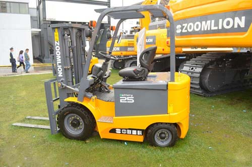 中联重科3吨叉车进口发动机 FD30C1-H