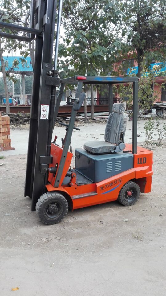 全自动全新电动叉车 前移式电动叉车 LLD-15