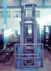 厂家生产2-4吨东方红叉车门架 起升高度3-6米_中国叉车网(www.chinaforklift.com)