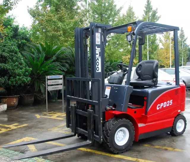 川渝精工2.0-2.5吨交流蓄电池叉车 CPD20-25