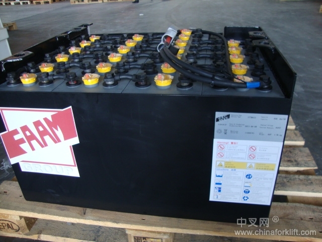 FAAM电池 24-80V_中国叉车网(www.chinaforklift.com)