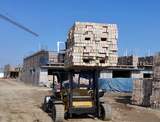 新疆四驱叉车 ZH70