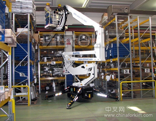 意大利OIL&STEEL蜘蛛式高空作业车 OCTOPUSSY 1715 TWIN