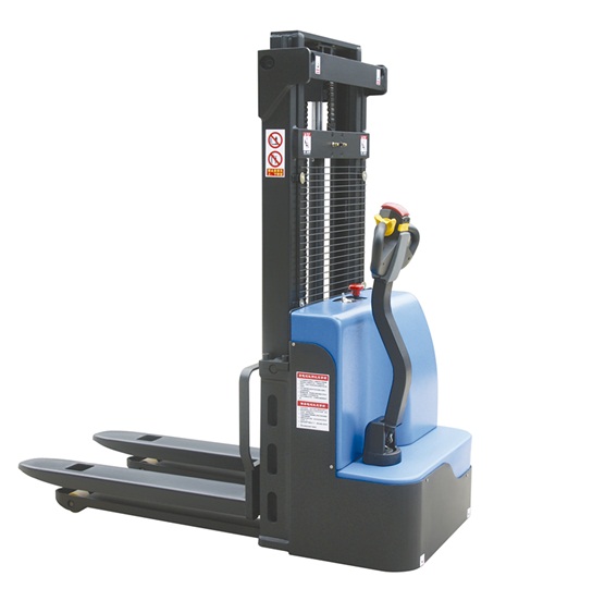 南通万宁机泵设备提供电动前移式叉车的多个种类13646241598