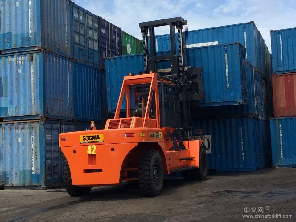 供应华南重工内燃重型28吨叉车厂家报价280型船用集装箱港口码头28吨叉车价格 HNF-280