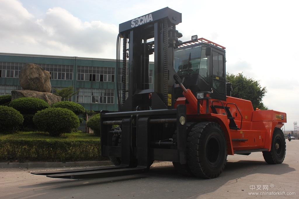 供应国产30吨叉车生产厂家钢材钢铁石头石材专用30吨叉车报价 HNF-300