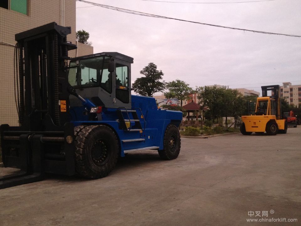 供应钢铁20吨叉车厂家石材25吨叉车报价集装箱28吨叉车价格 HNF200-280