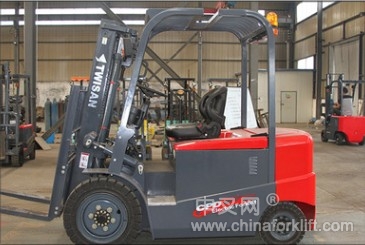 山东推山重工 3.5吨多功能平衡重式叉车 火爆热销中 CPD35