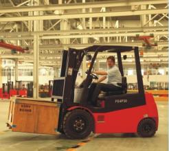 诺力电动平衡重叉车 FE4P