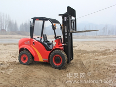 新款越野叉车 ZH35