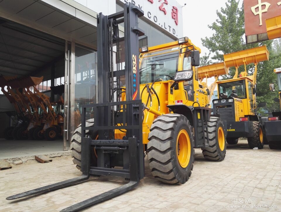 求购四川绵阳施工920装载机5吨越野叉车多少钱一台 ZSZG920