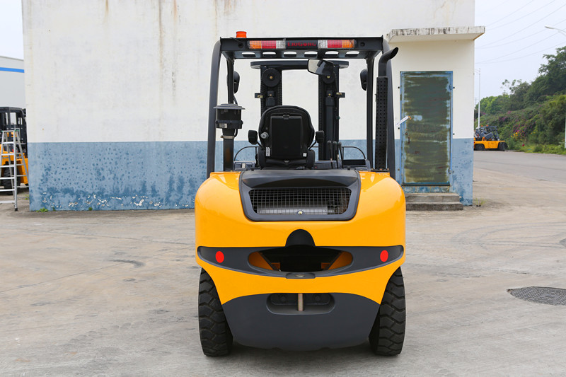 厉衡：柳工 CLG系列内燃叉车 CLG2050H（L）