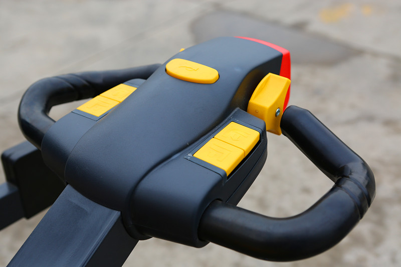 柳工 电动托盘堆垛车 CLG2020H-RF2