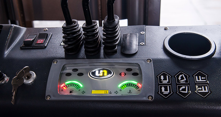 尤恩 小轮距叉车 FL20T(Cushion Tyre) FL25T(Cushion Tyre)