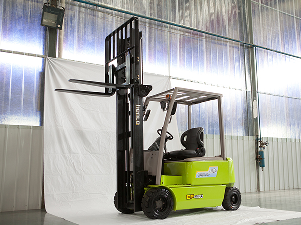 恒基 三支点电动叉车