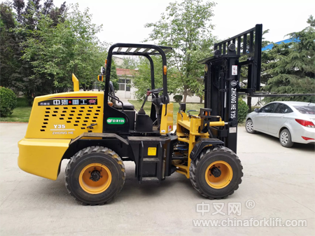 新疆四驱叉车 ZH70