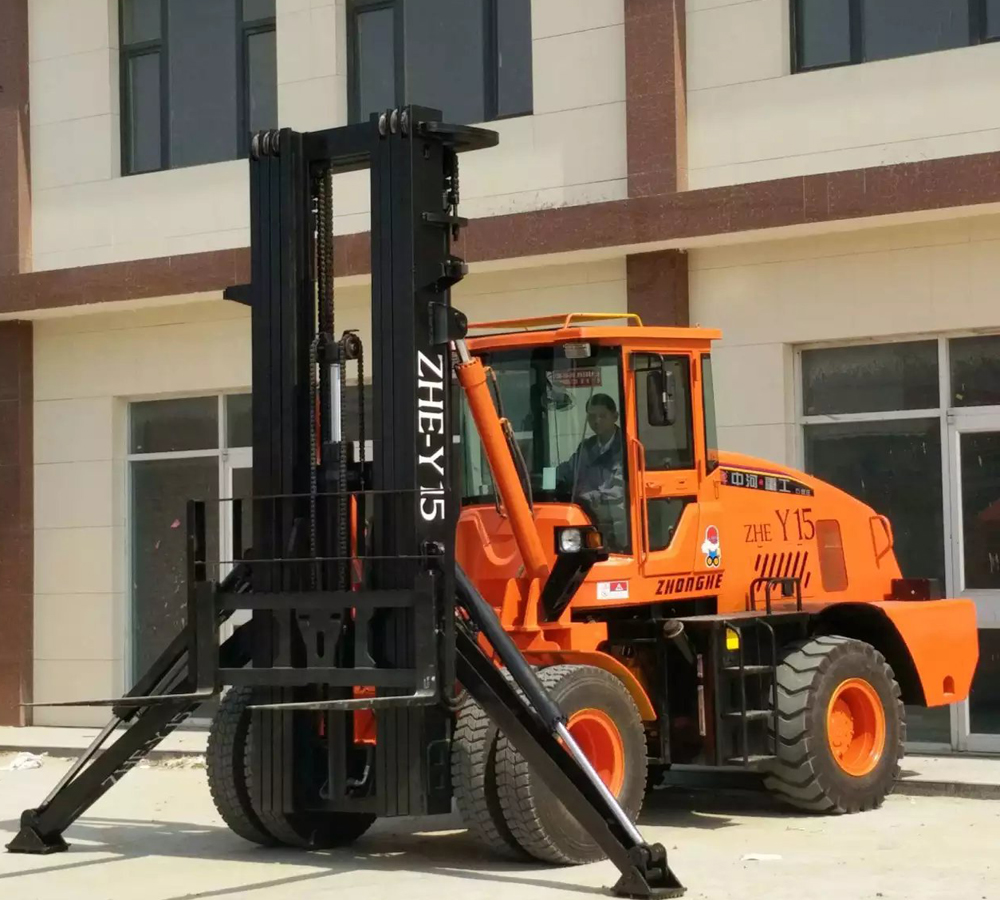 泥路四驱叉车哪有卖的 ZH35
