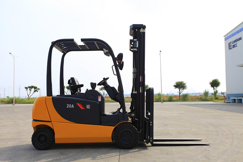 天津柳工叉车 CLG20