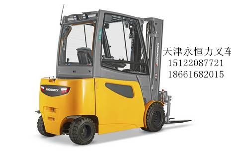永恒力四轮电动叉车