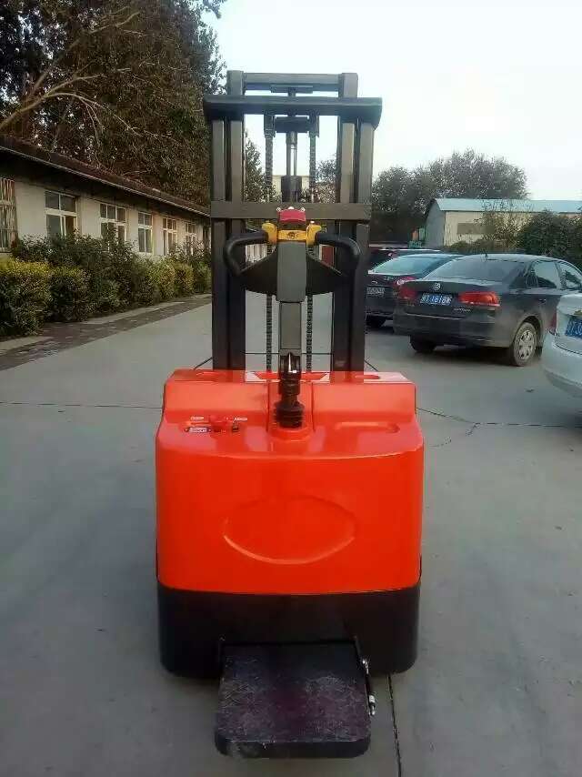 河北衡水金盾叉车装卸及搬运车 spm1060