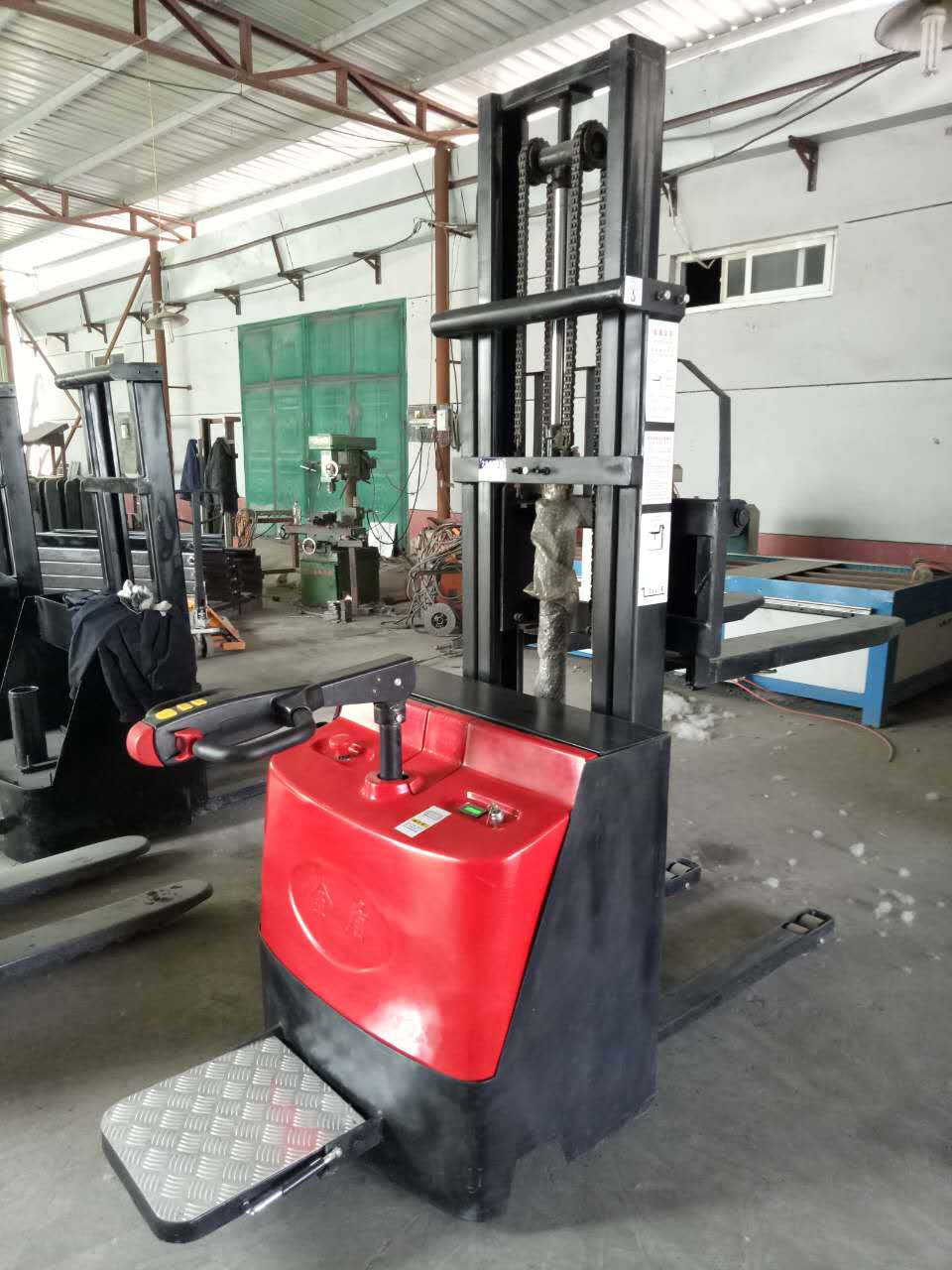 堆高车四轮叉车简易电动叉车 spm1060