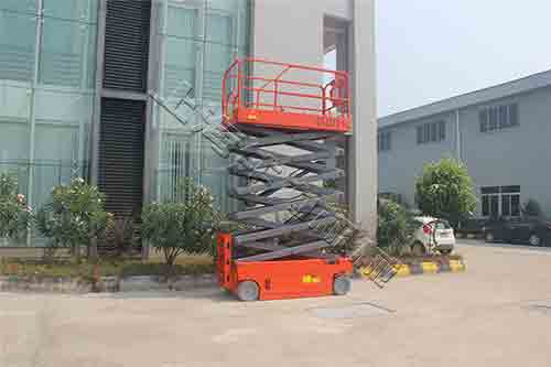 自行走剪叉式液压升降机直供