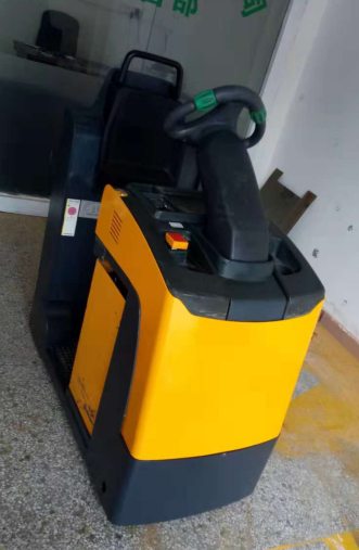 二手永恒力牵引车 EZS130