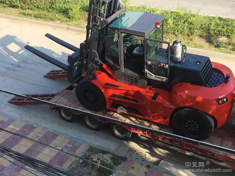 国产16吨叉车|16吨重型叉车|大吨位叉车专业生产厂家 XHC160_中国叉车网(www.chinaforklift.com)