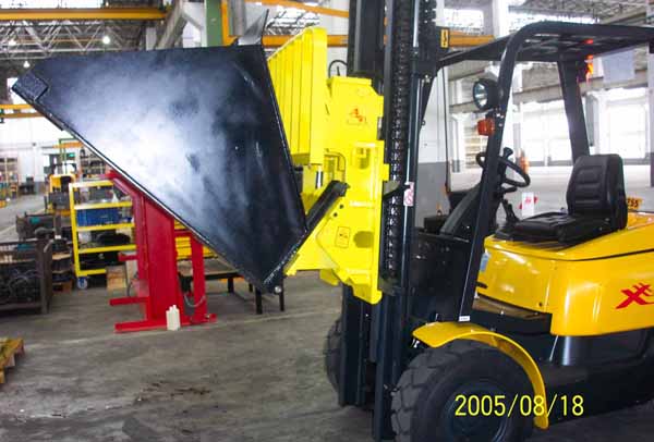 安特威尔：倾翻铲斗