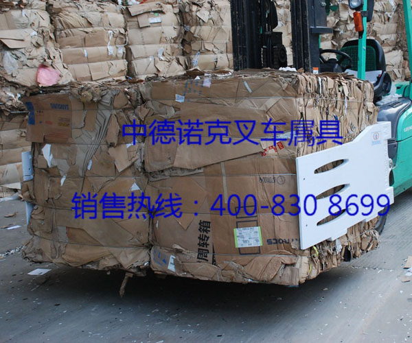 夹抱机、夹包器、软包夹、平抱车、平抱夹、叉车抱车、抱夹、叉车夹具 SCM