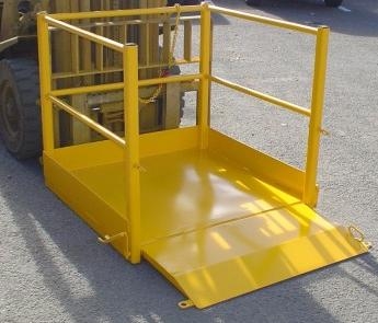 Forklift Transfer Platform_中国叉车网(www.chinaforklift.com)