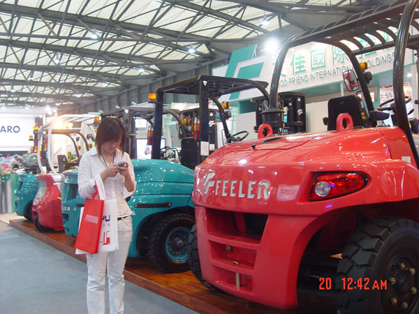友高叉车产品在展会上