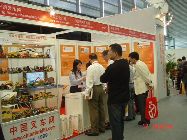中国叉车网在展会上