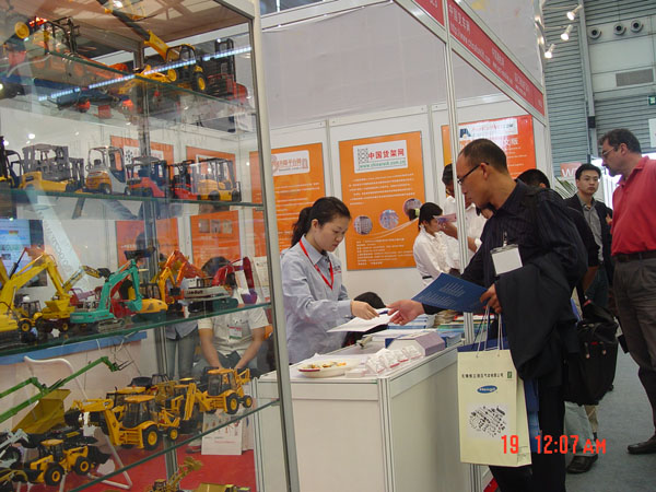 中国叉车网在展会上