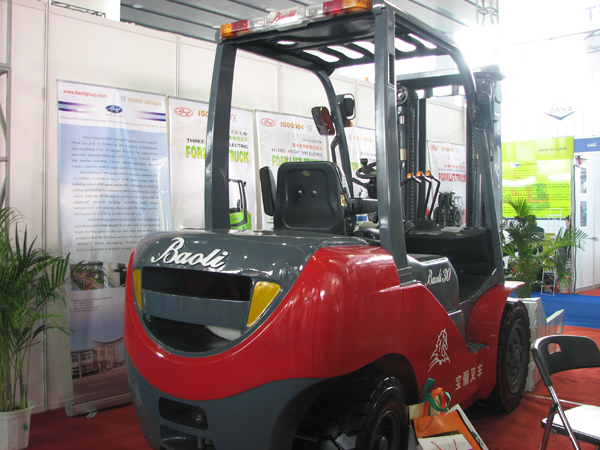 宝骊叉车在展会上