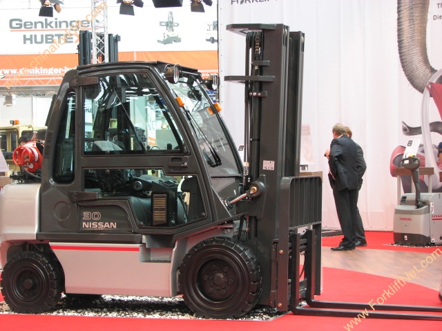 日产叉车在展会