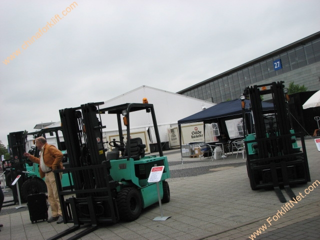 大连叉车在展会上