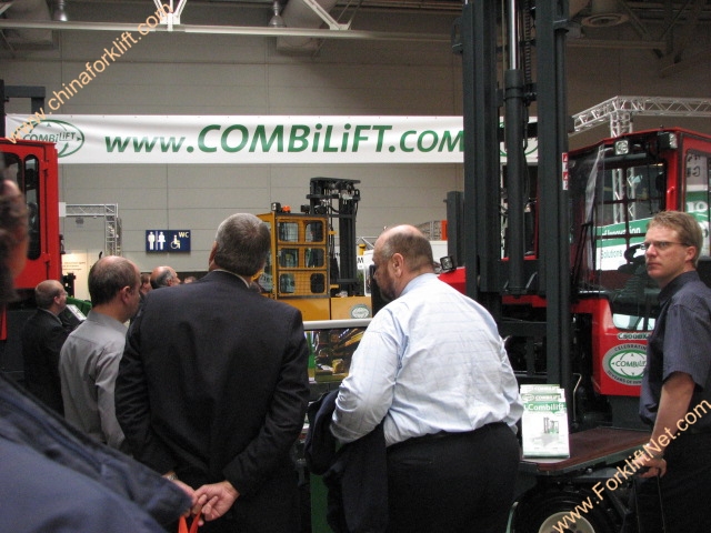 COMBI在展会上