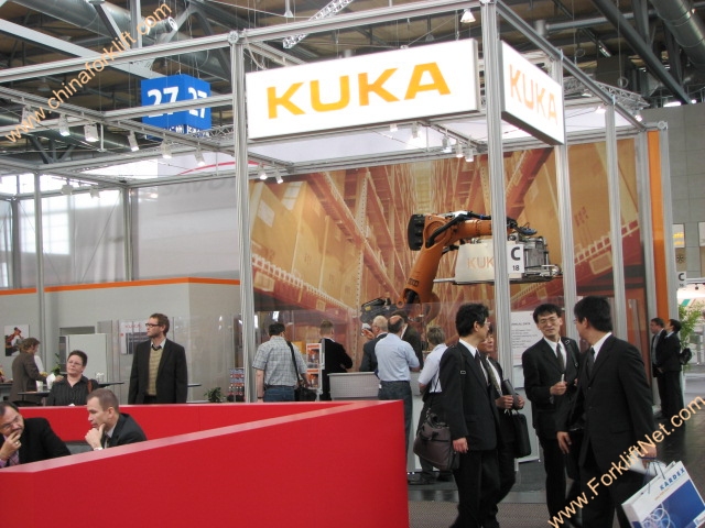 KUKA在展会上
