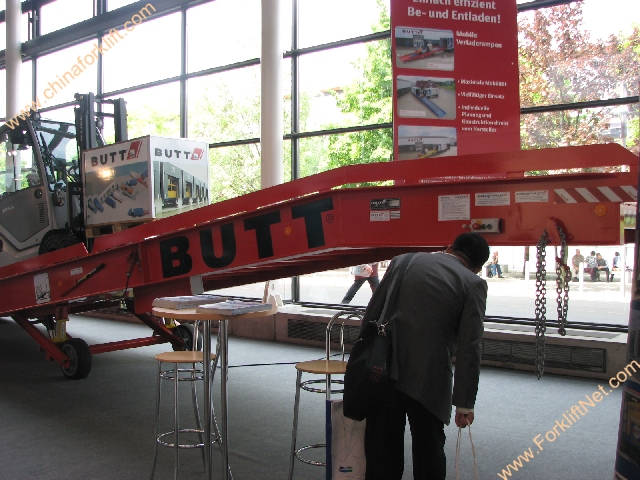 BUTT在展会上