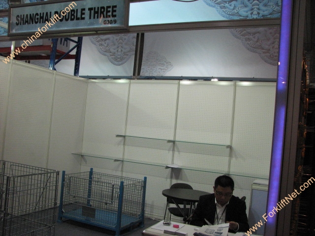 Shanghai double three在展会上