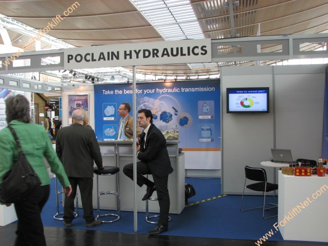 POCLAIN HYDRAULICS在展会上
