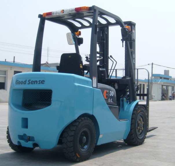 浙江吉鑫祥2.5吨内燃平衡重式叉车