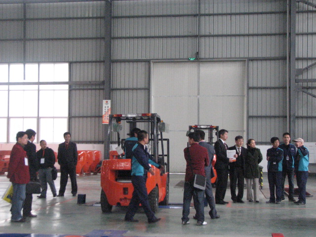 参观新厂区
