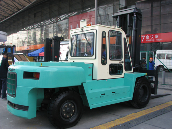 大连叉车在展会上