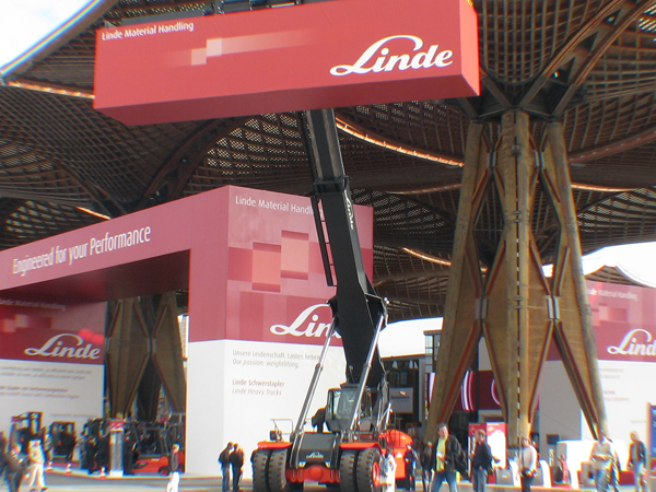 林德在展会上