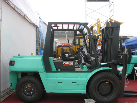 大连叉车参加第110届广交会