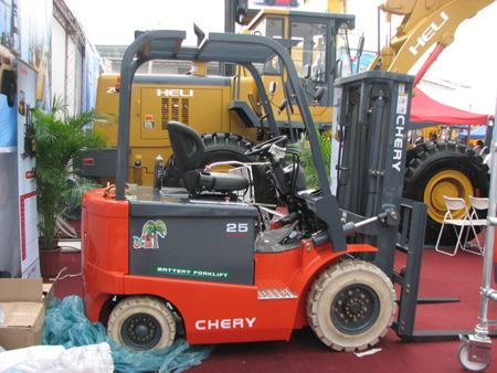 奇瑞叉车首度亮相第110届广交会