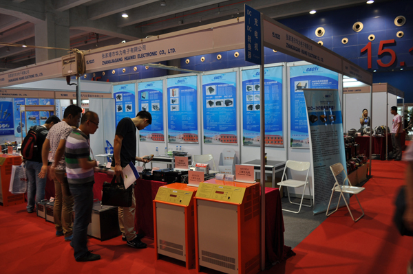 华为电子在展会上
