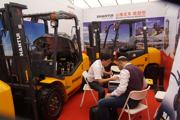 山推在第113届广交会